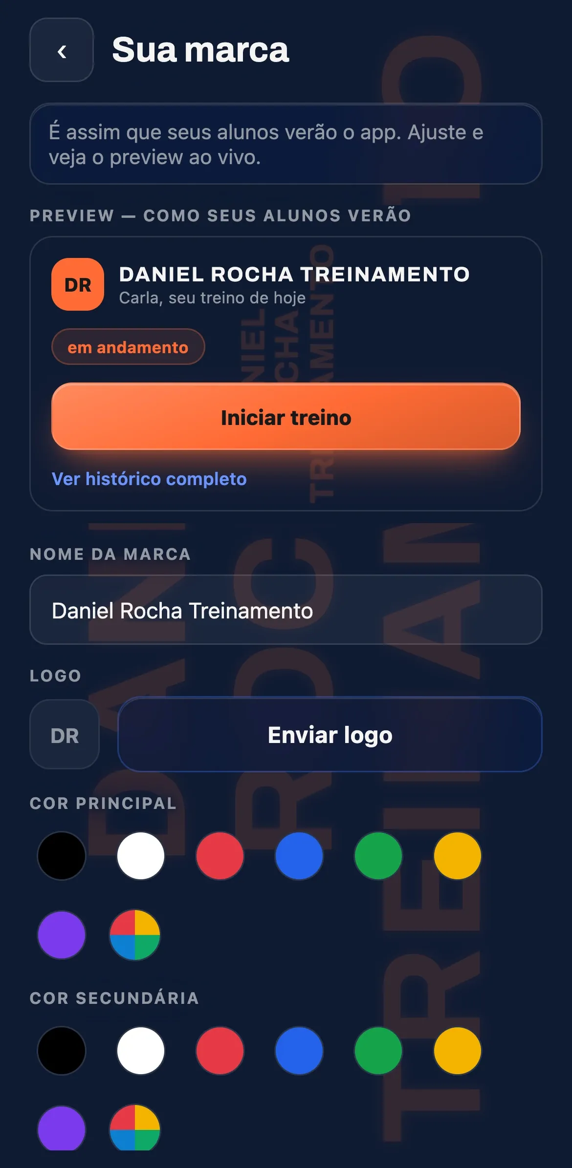 Tela "Sua marca": prévia ao vivo de como os alunos verão o app, nome da marca, logo e paleta de cores.
